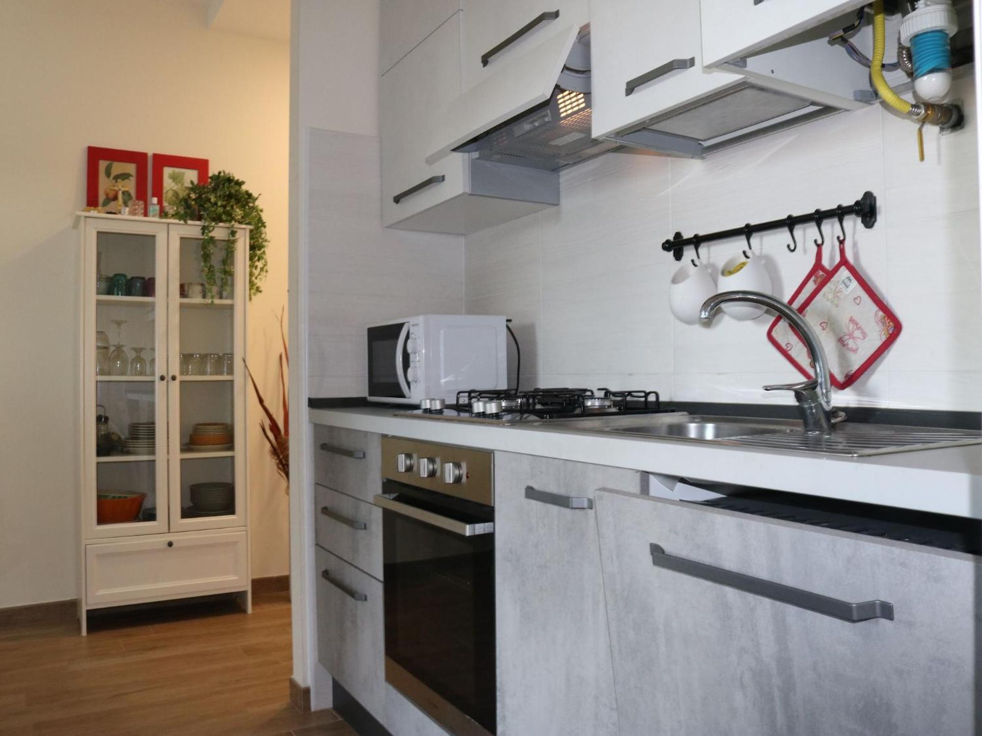 Enticing Holiday Home In Lazise With Swimming Pool Екстер'єр фото