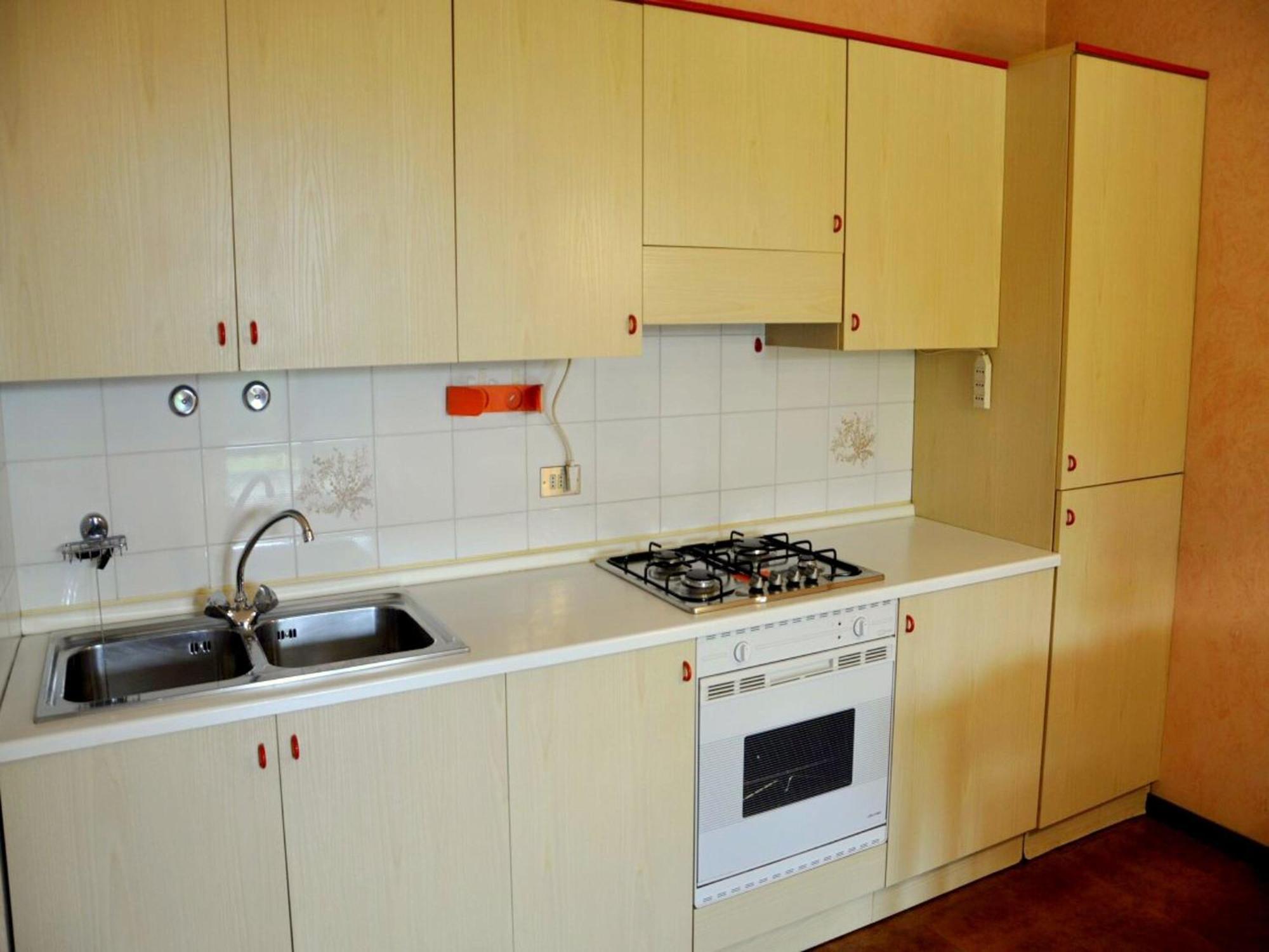 Enticing Holiday Home In Lazise With Swimming Pool Екстер'єр фото